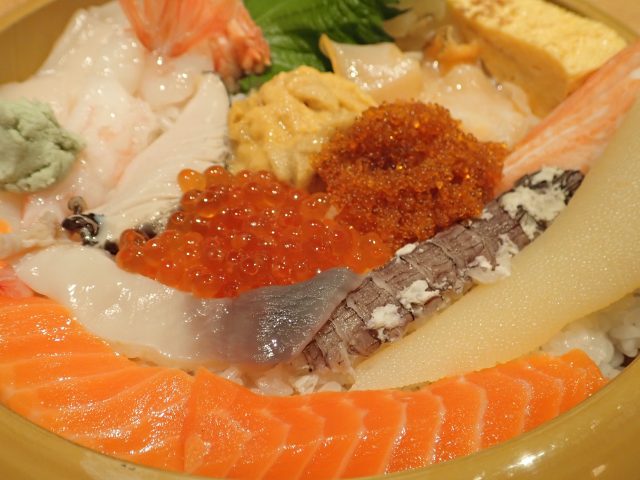 小樽すし耕  昔ながらの身近で気軽そして普通においしい寿司屋をめざす｜小樽市